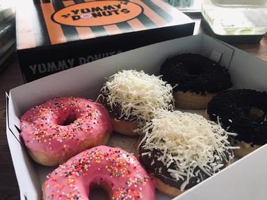 YUMMY DONUTS TEGALLALANG