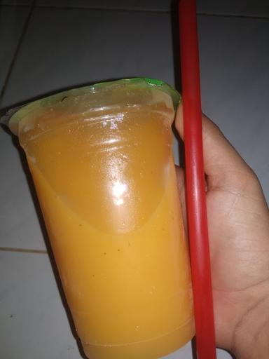 JUS BUAH SEGAR