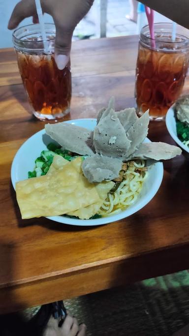 BAKSO BANDING SIDO ASIH