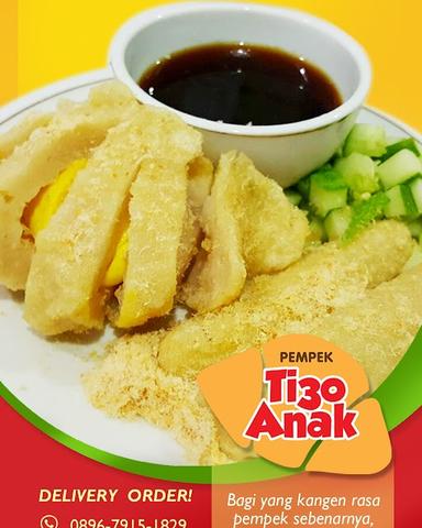 PEMPEK TIGO ANAK