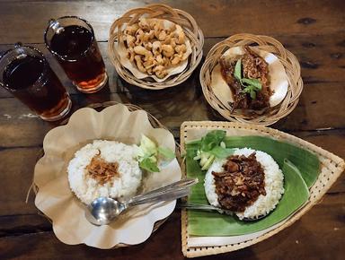 RICA RICA AYAM DAN NASI BAKAR (RICUK)