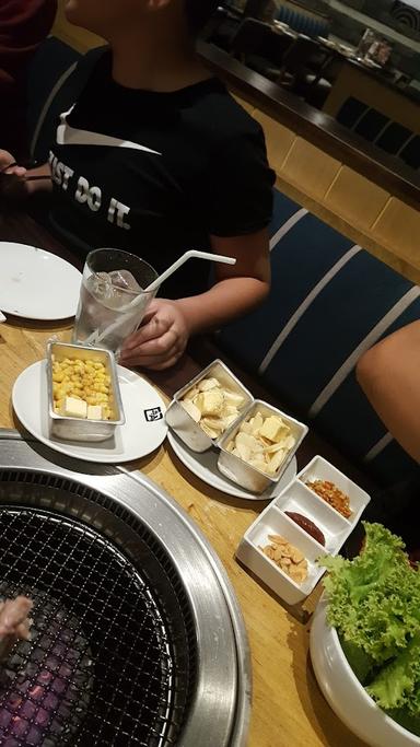 GYU-KAKU TUNJUNGAN PLAZA 4