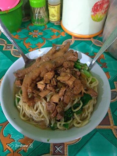 MIE AYAM BAKSO SOLO MORO KANGEN