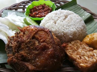 KEDAI PECEL AYAM