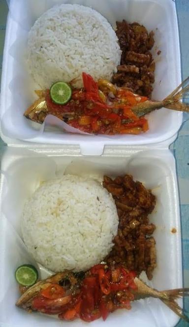 WARUNG NASI & SEBLAK TEH NDEW