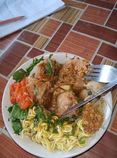 MIE AYAM DAN BAKSO MERCON