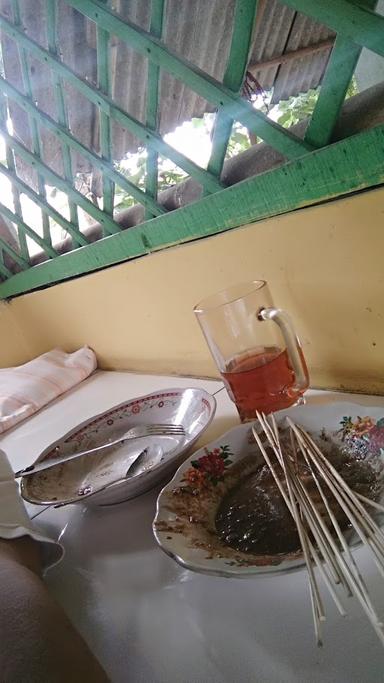 WARUNG SATE & GULE SARI SATE