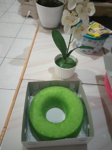 ARRAIS CAKE