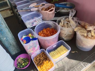 WARUNG SINGKUR MAMA JIHAN ( SEBLAK PRASMANAN TEH NINA )