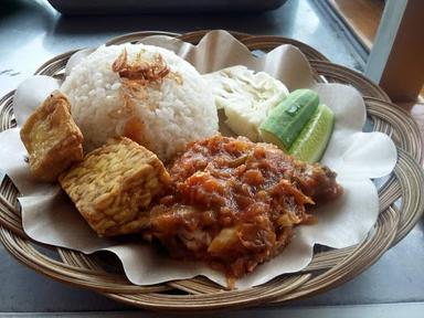 AYAM PENYET MANCAL (MANTAP & SPECIAL)