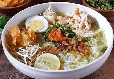 BUBUR DAN SOTO AYAM NDA