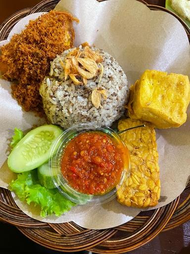 NASI TO KHAS TASIK