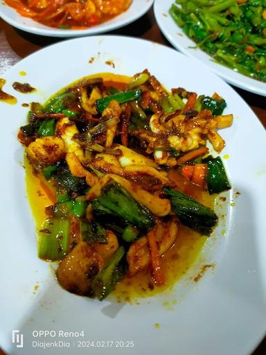 WAROENG MAKAN SEAFOOD