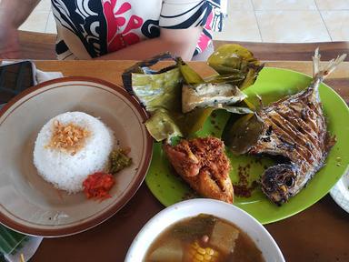 WARUNG MAKAN AYAM ABAH