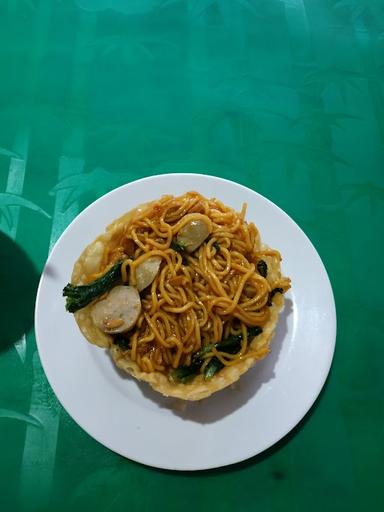 MIE AYAM BAKSO & MIEAGO PANGSIT PAK SURYO