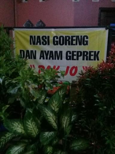 NASI GORENG DAN AYAM GEPREK PAK JO