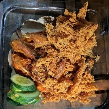 WARUNG 3 TIGA BAKAR GORENG KREMES