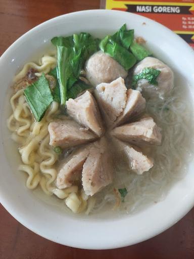 BAKSO MIE AYAM BENHIL