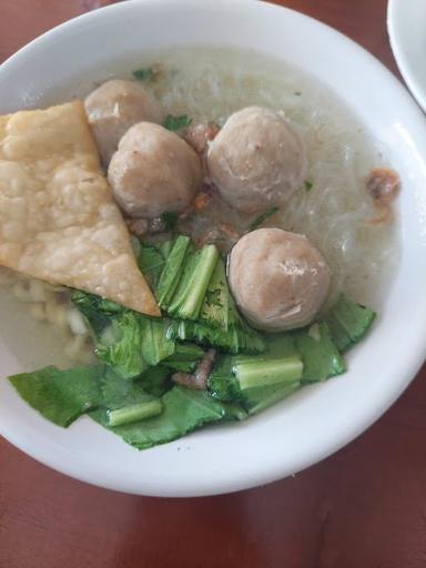 BAKSO MIE AYAM BENHIL