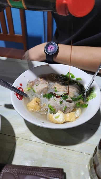 BAKSO & MIE AYAM RAGIL