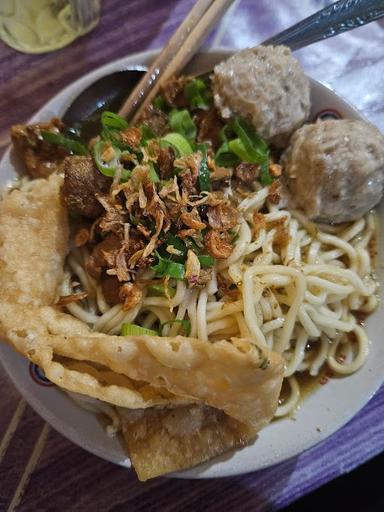 BAKSO MIEAYAM & SOTO