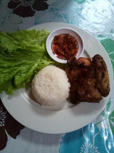 WARUNG MAKAN BERKAT SPECIAL AYAM DAN IKAN BAKAR