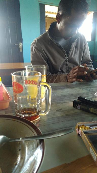 WARUNG PODJOK BANDARA PAK PRI ASLI KLATEN