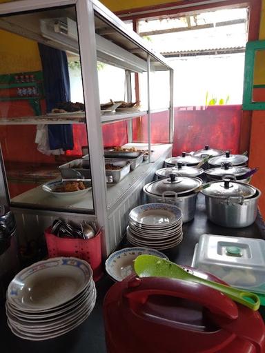 WARUNG BEBAS MBAK TIN