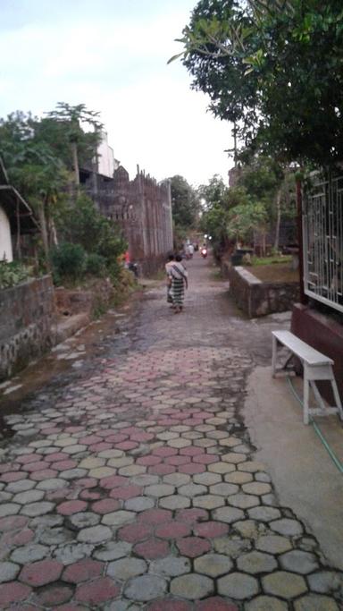 KEDAI POJOK BAROKAH (KEPOBRO)