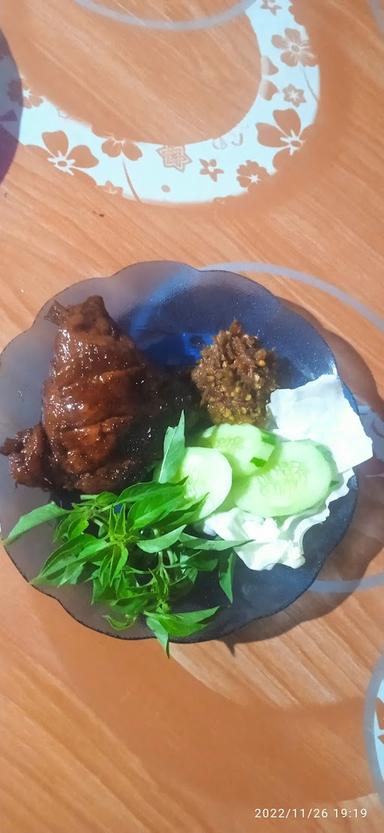 NASI GORENG & AYAM BAKAR SAUS MADU MBAH PRIYO