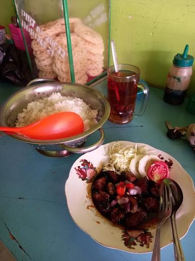 SATE DAN TONGSENG PAK WITO