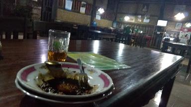 SATE KAMBING MORO SENENG PAK KARTO TEMPEL