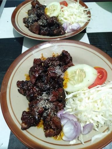 TONGSENG KEPALA DAN SATE KAMBING PAK SURJAN