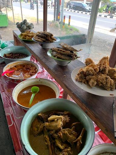 WARUNG BRONGKOS MBAK PUR TEMPEL