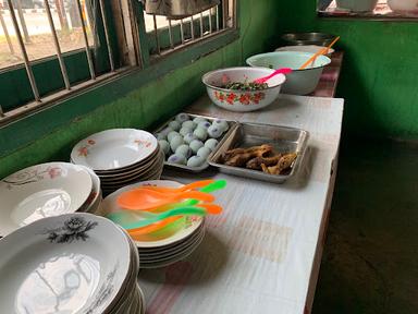 WARUNG BRONGKOS MBAK PUR TEMPEL