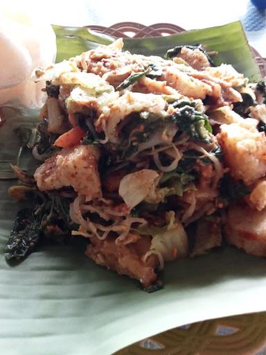 WARUNG LOTEK,BAKSO TUSUK BERKAH ECHA