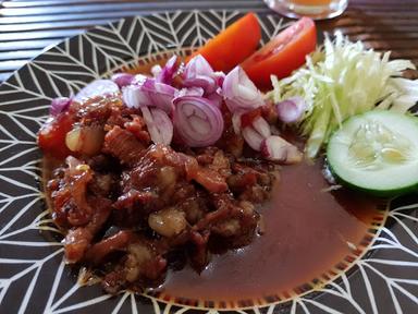 WARUNG MAKAN SATE DAN TONGSENG KAMBING RORO MENDUT