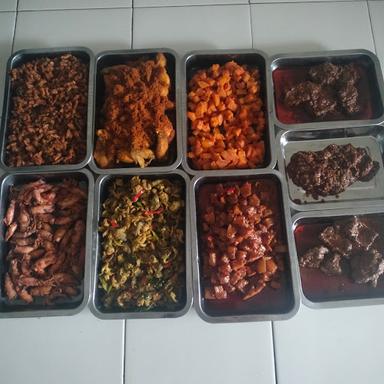 WARUNG NASI IBU IKAH