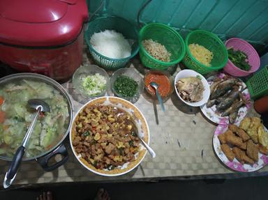 WARUNG SOTO DAN MIE LUNG MBAK YAYAH