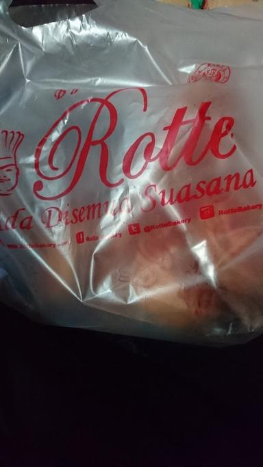 ROTTE BAKERY - BUKIT BARISAN