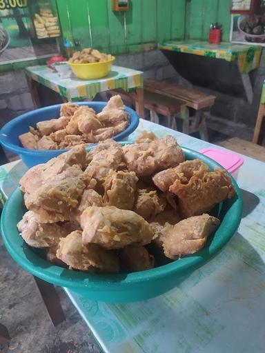 MIE AYAM BAKSO URAT PANDAWA