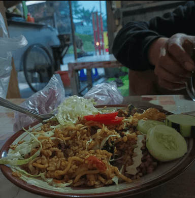 NASI GORENG MAS GELEK PLUMBON