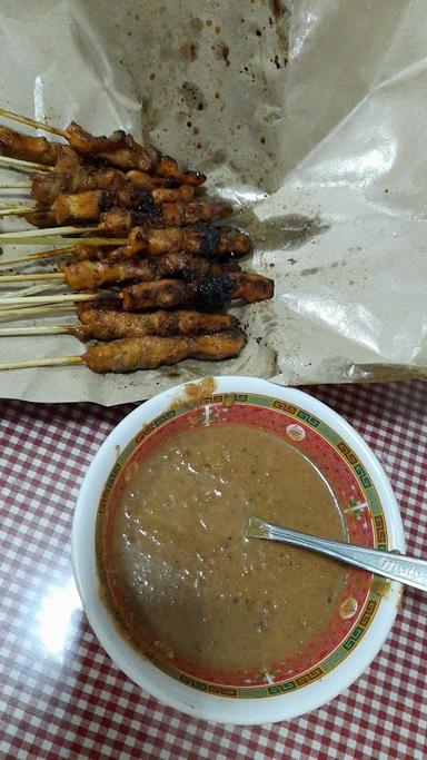 SATE AYAM MBAH CHI