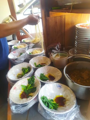 WARUNG MIE AYAM DAN BAKSO MAS SOLEH