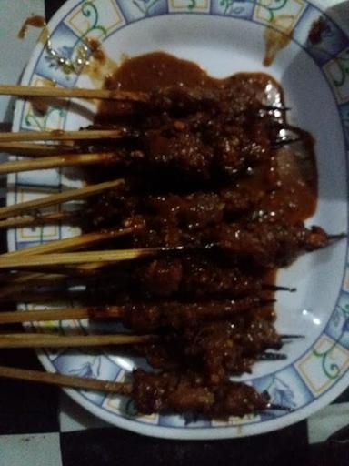 WARUNG SATE SAPI PAK MO NYAMAT