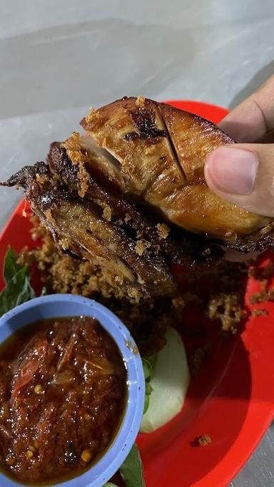 AYAM GORENG ASLI KALASAN IBU YANTI