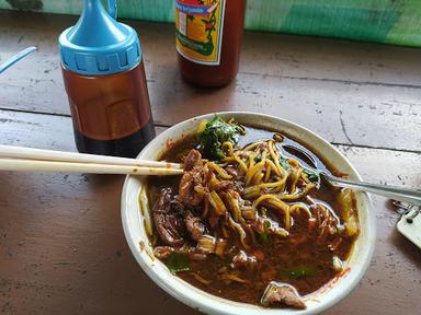 BAKSO, MIE AYAM & ES CAMPUR MBAK IMA