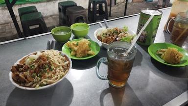 DEPOT MIE PANGSIT SEJAHTERA