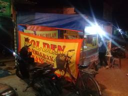 Photo's Holden Terang Bulan Tenggilis