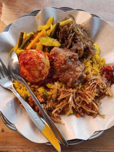 NASI KUNING AMBON POKA